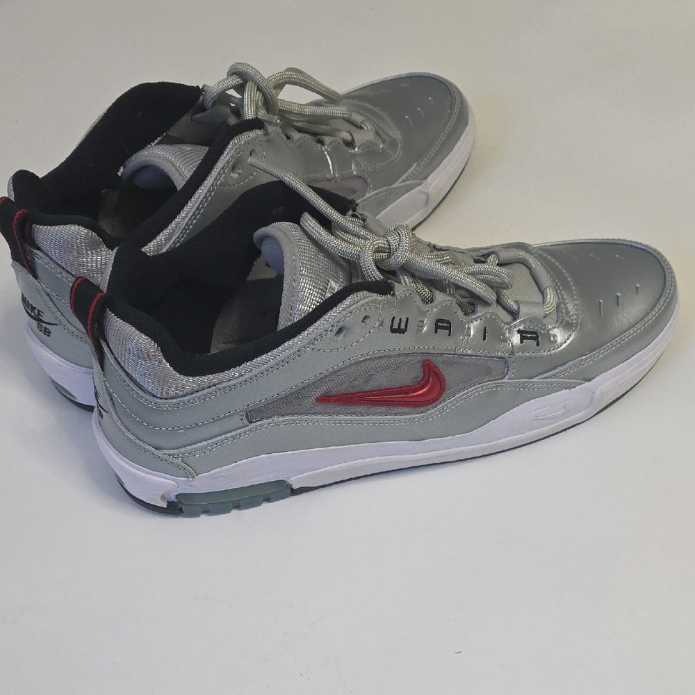 NWT Men's Nike SB "AIR MAX ISHOD PREMIUM" Shoes, In Silver/Red/Black.